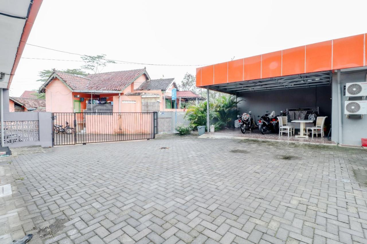 Ratu Guesthouse Sleman  Exterior foto